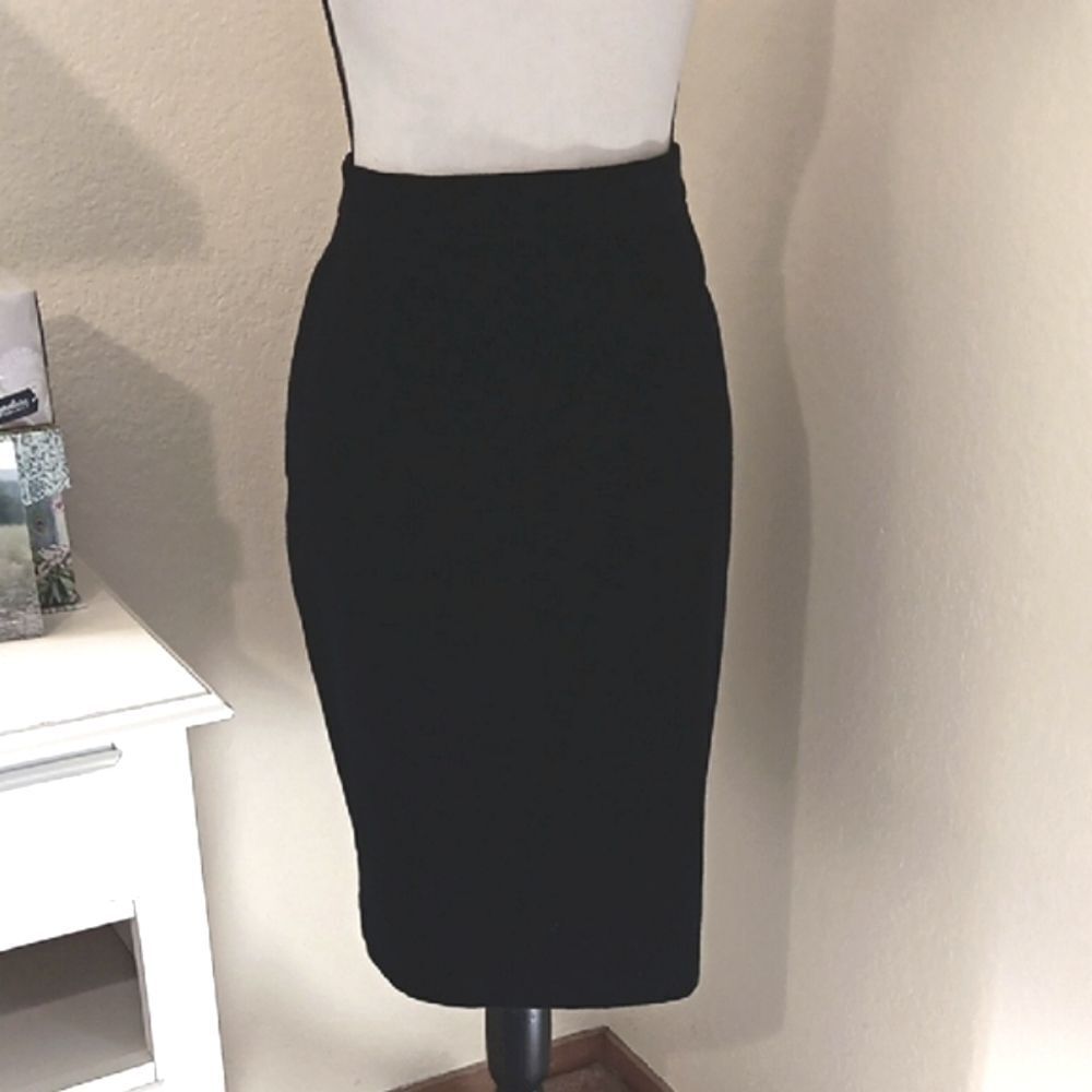Vintage. Apart Black Velvet Pencil Skirt